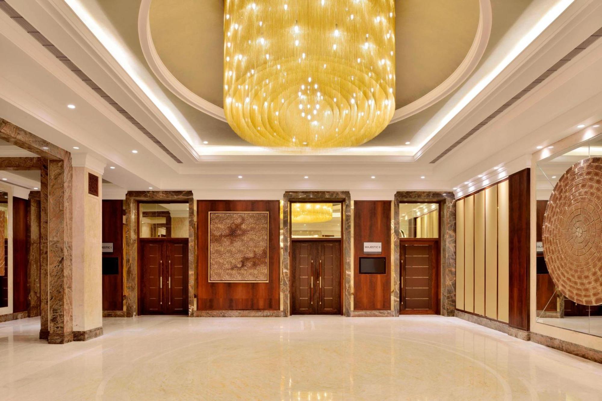 Sheraton Grand Bund Garden 5* Pune
