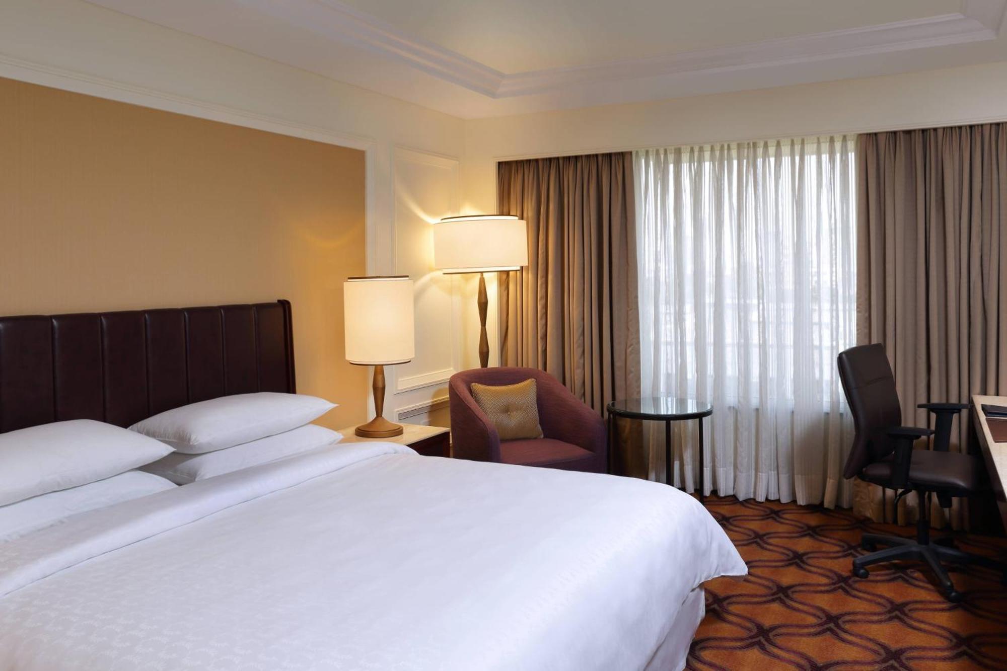 Sheraton Grand Bund Garden Hotel 5*