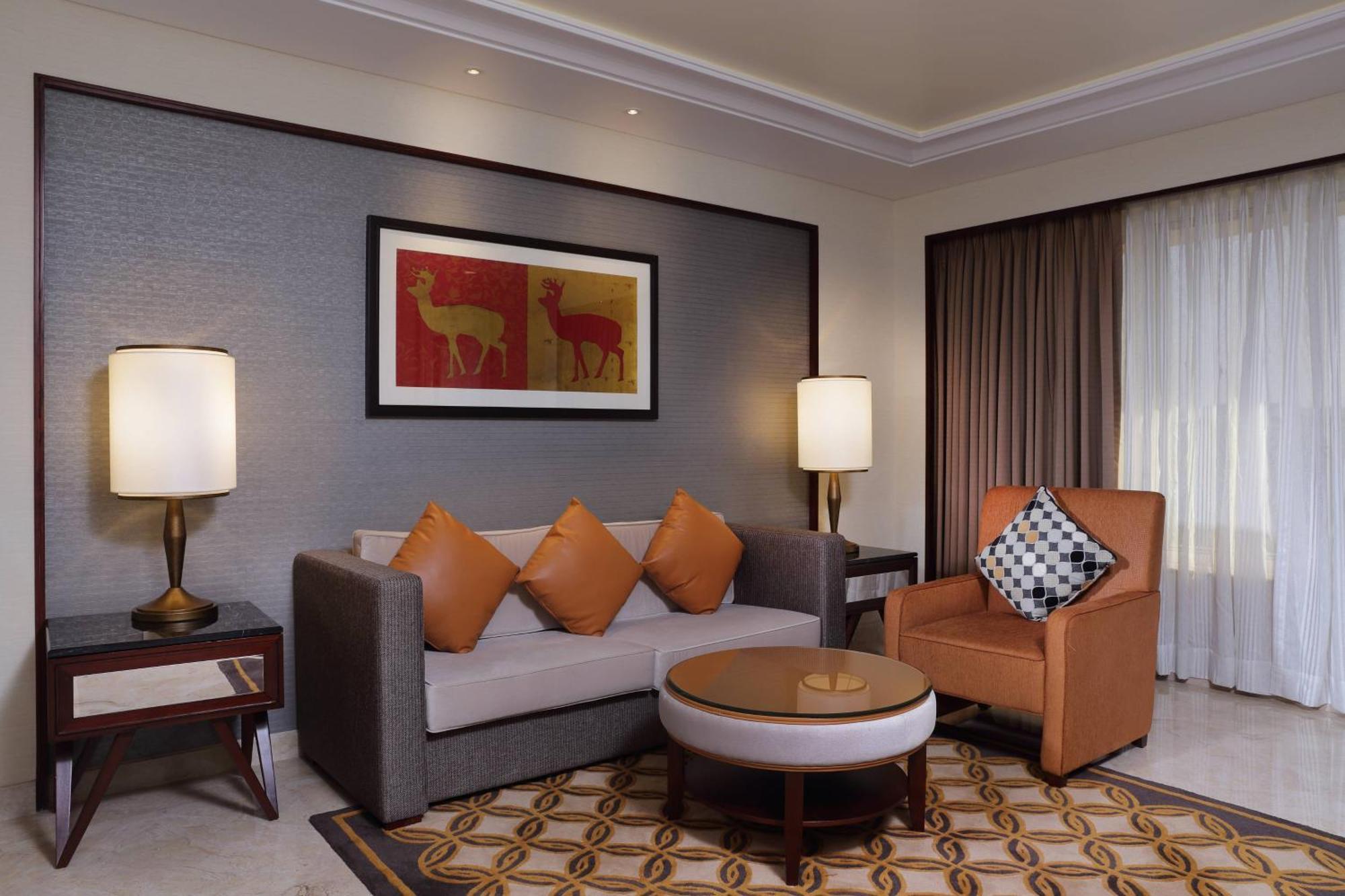 Sheraton Grand Bund Garden Hotel Pune