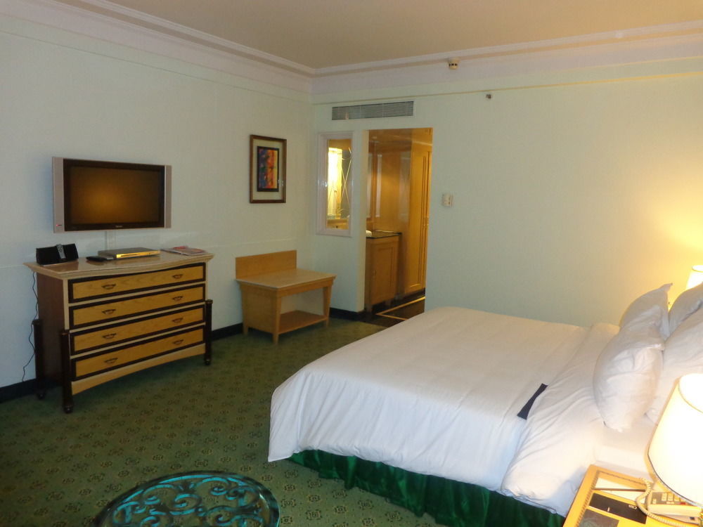 Sheraton Grand Bund Garden Hotel 5*