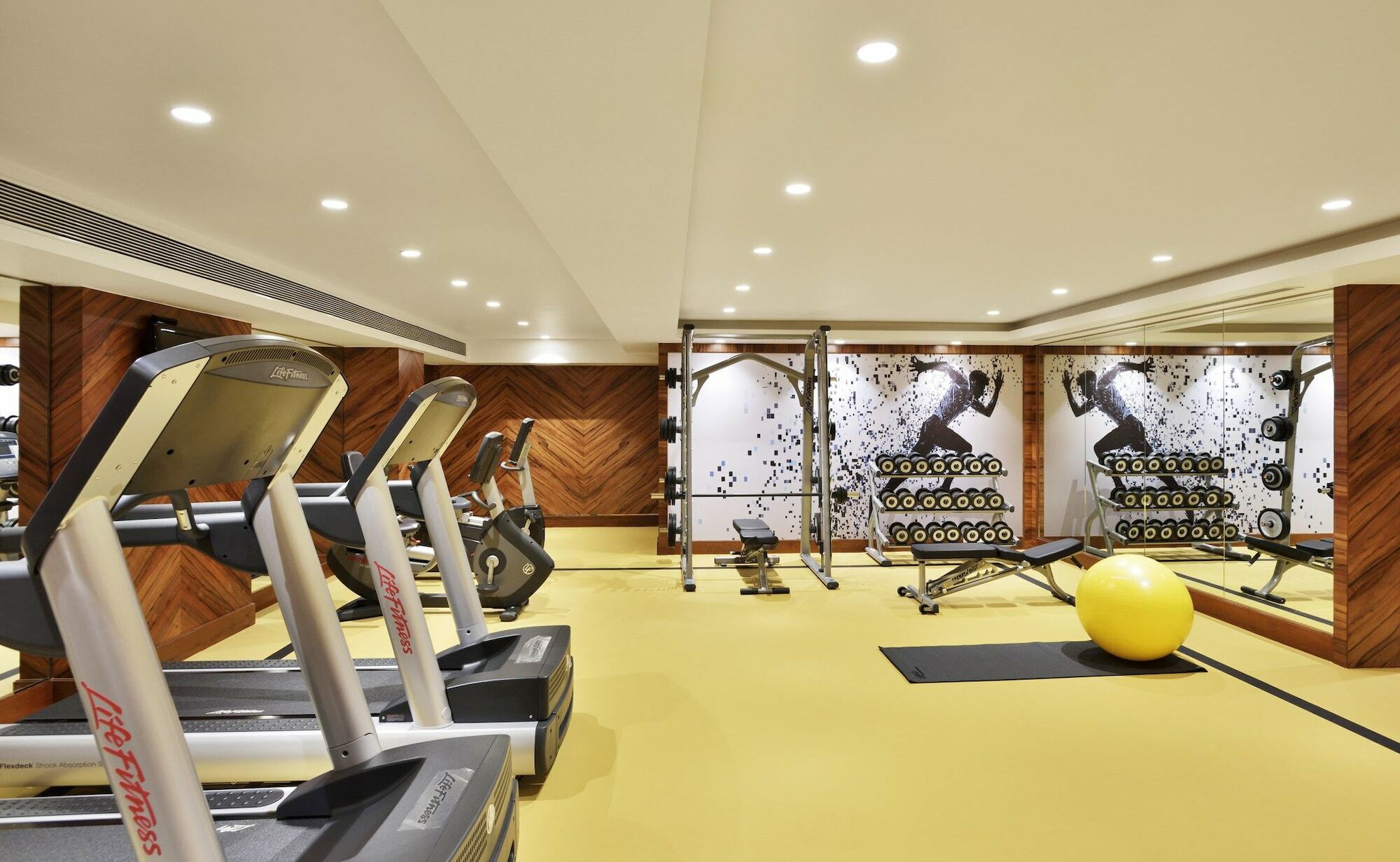 Sheraton Grand Bund Garden Hotel 5*